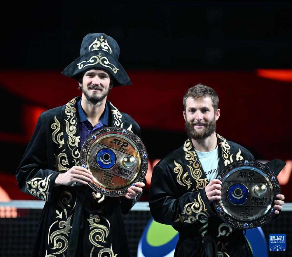 tenan, 梅德韦杰夫